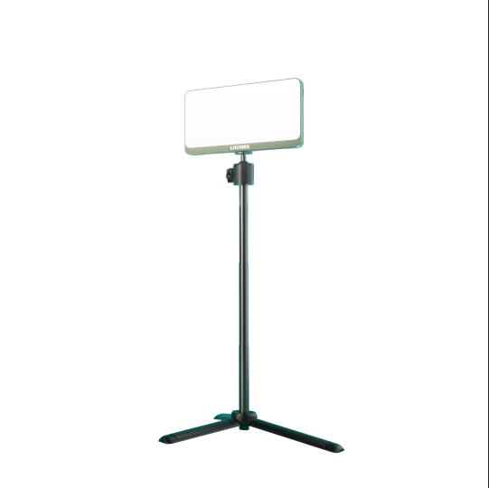 Square 3 Portable Light Kit with Tripod