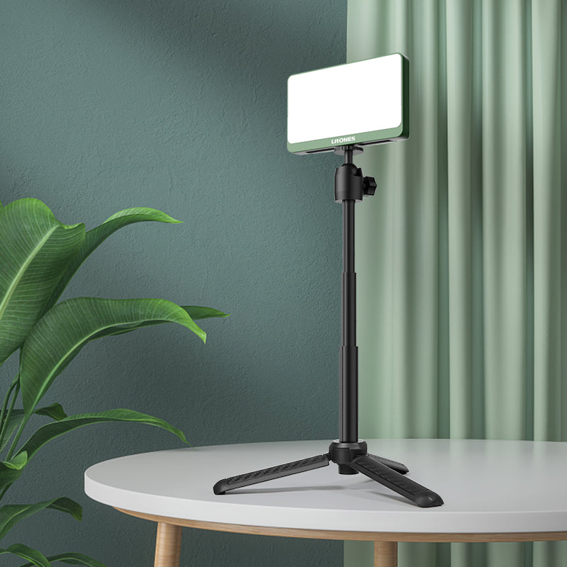 Square 3 Portable Light Kit with Tripod