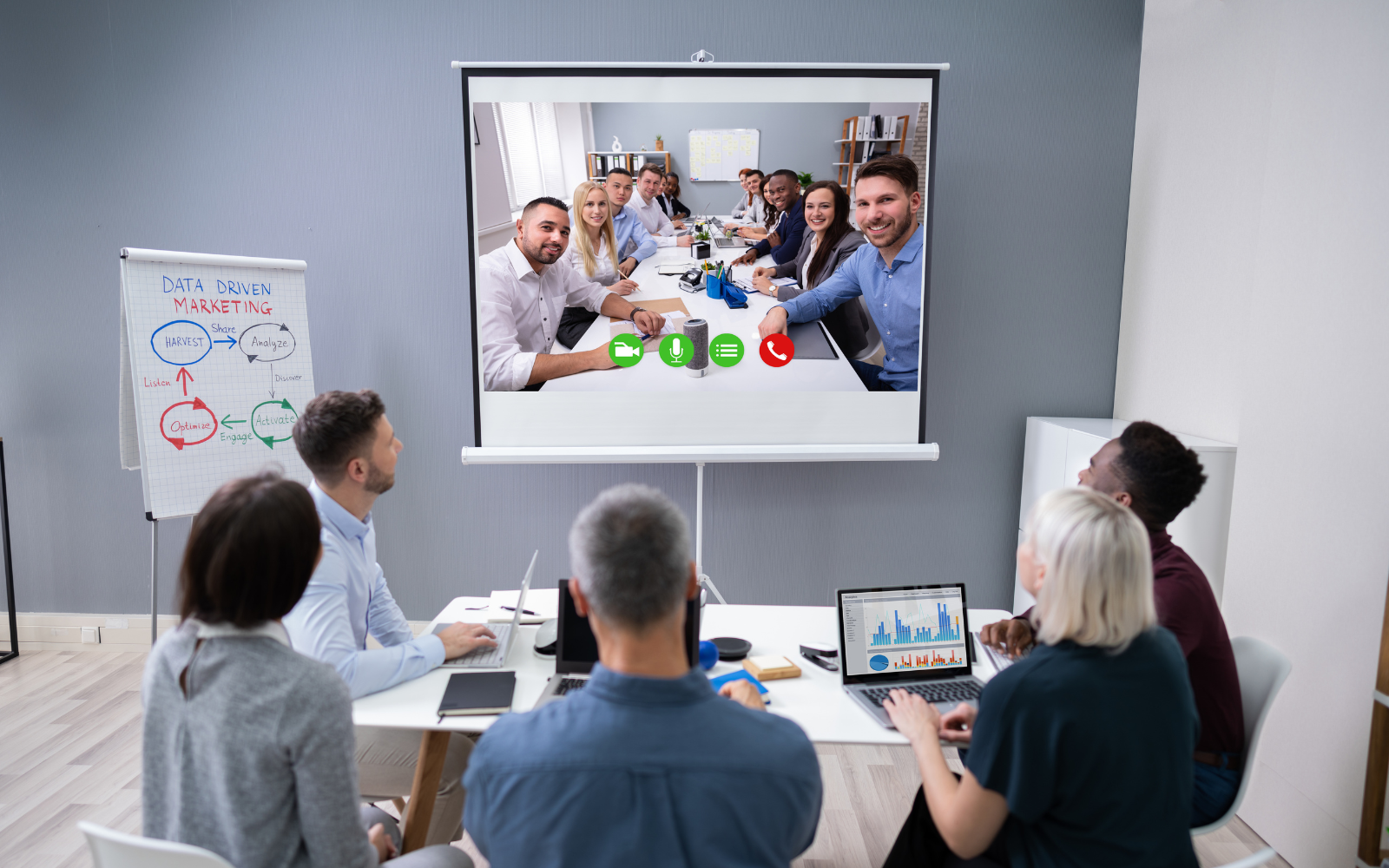 How to Choose Suitable Video Conference Lighting for Different Skin Tones