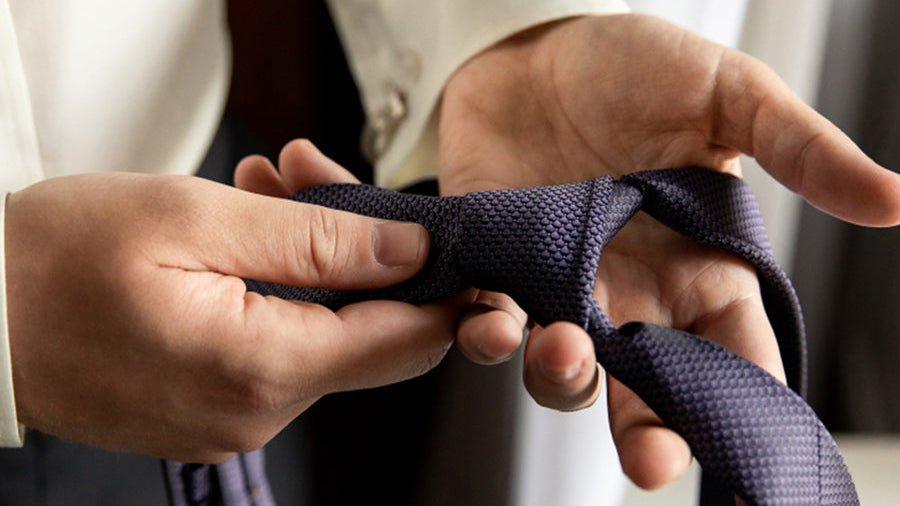 Why Dressing Properly is Crucial for Effective Communication and Personal Image in Formal Business Meetings